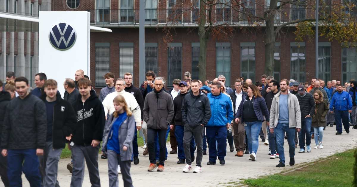 Volkswagen-in İşçiləri Xəbərdarlıq Tətilinə Hazırlaşır